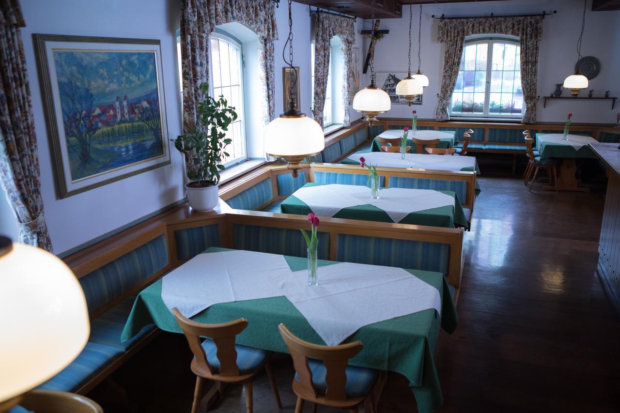 Hotel Zum Hirsch Wertingen Exterior photo