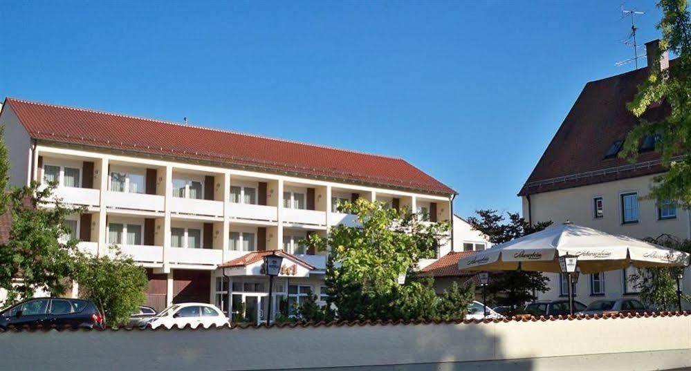 Hotel Zum Hirsch Wertingen Exterior photo